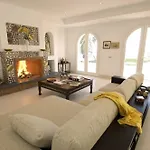Villa & Le Tore