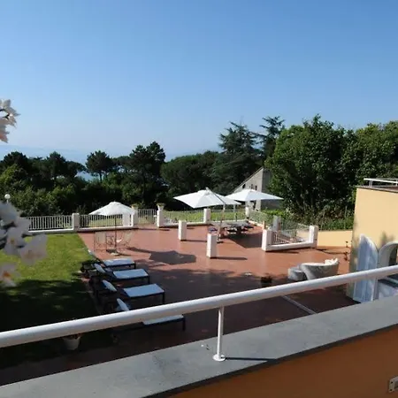 & Le Tore Villa *