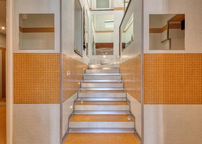 & Le Tore * 索伦托